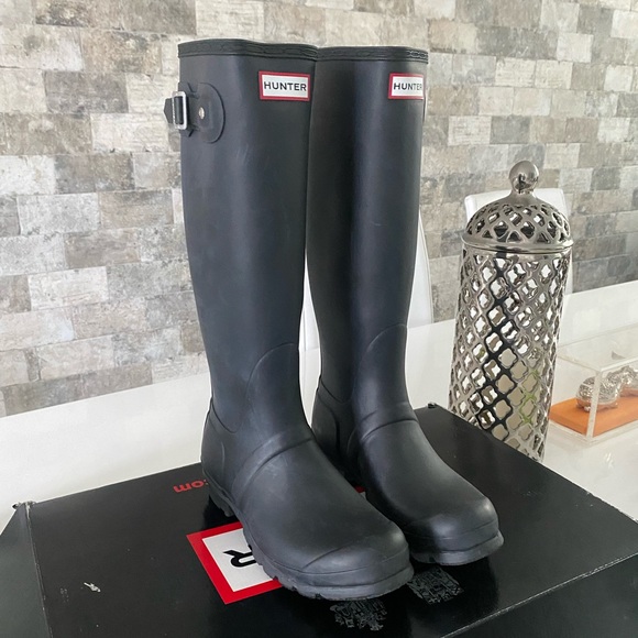 Hunter Original Tall Rain Boot (Black Size 7) - Picture 2 of 4